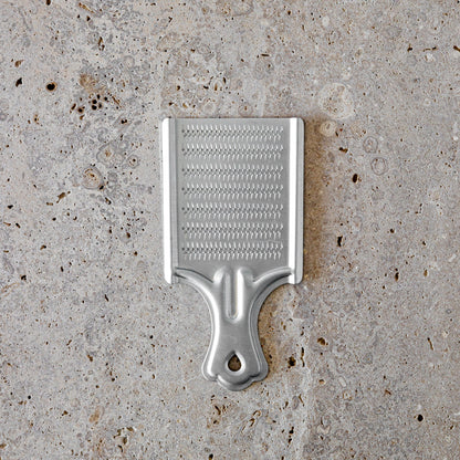 Râpe avec poignée en aluminium ⋅ Maekawa Alumi